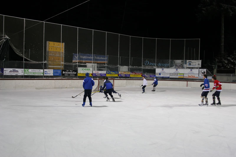 gal/Eishockeyspiel in Toblach/2008-02-02 SVR Eishockey 103.jpg